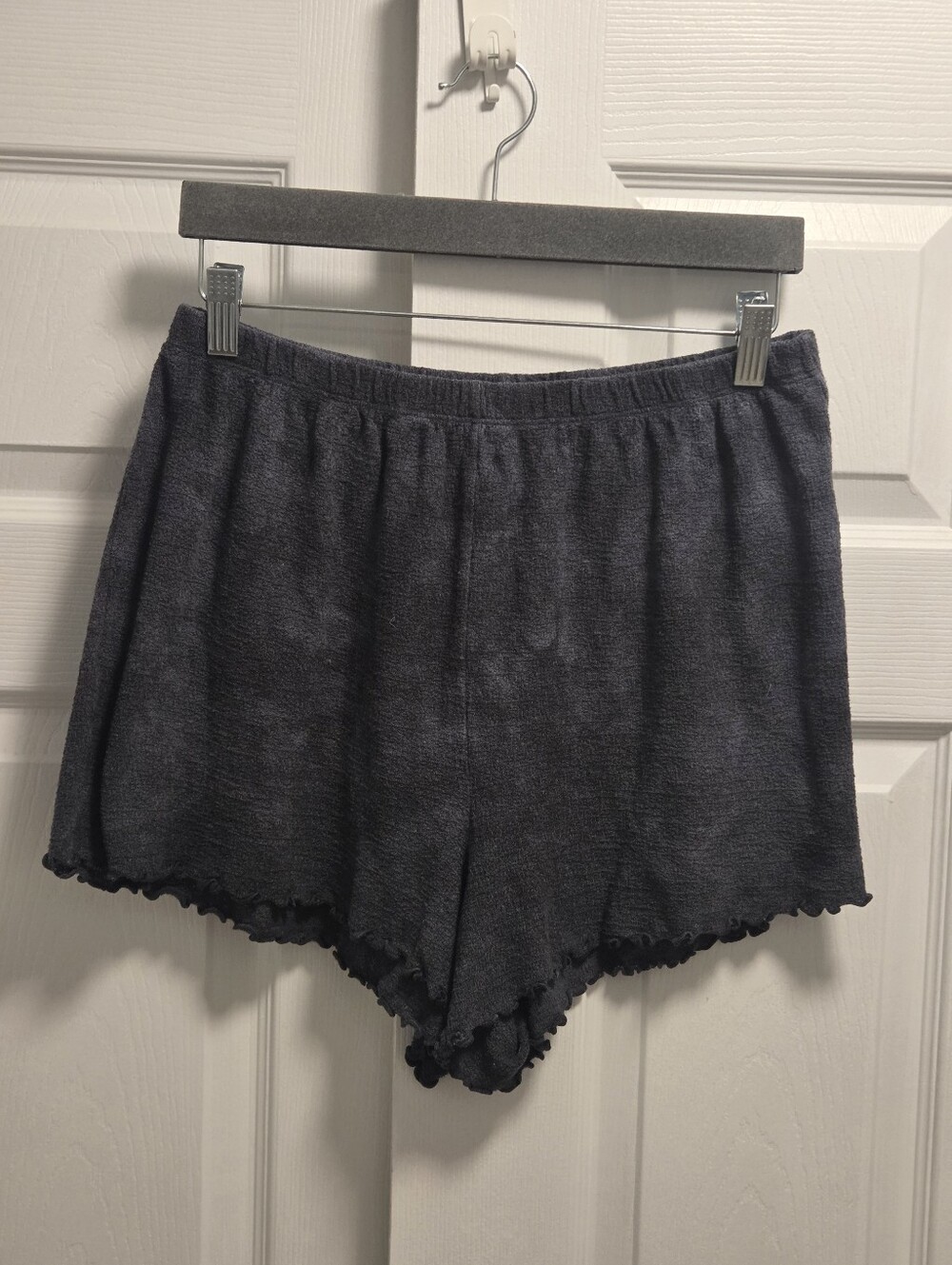 (5/$25) Billibong Knut Lounge Shorts - Size Large